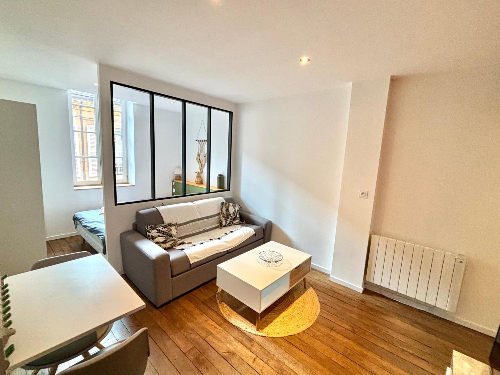 Moulins: Superbe Appartement Centre Ville Moulins  Luaran gambar